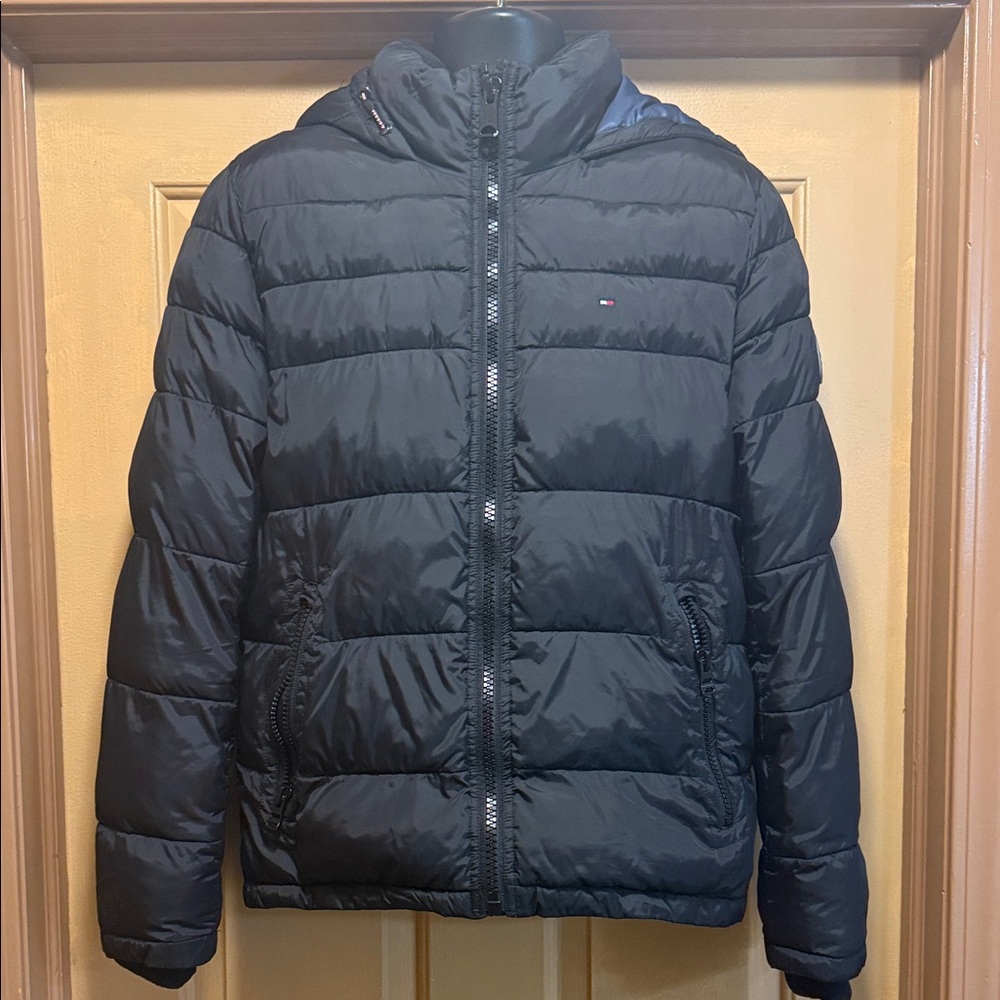 Mens Tommy Hilfiger hooded puffer jacket coat black w/ blue spellout lining sz S